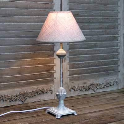 Landhaus Tischlampe mit Stoffschirm Vintage-Stil