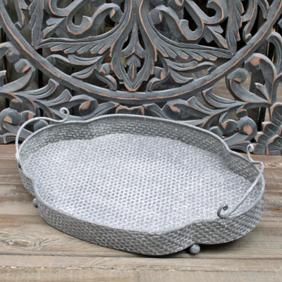 Metalltablett Grau mit weißer Patina im Vintage-Look